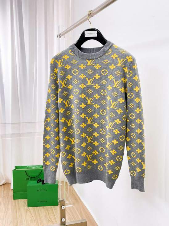 Picture of Louis Vuitton Sweaters _SKULVM-3XLomtr0147001